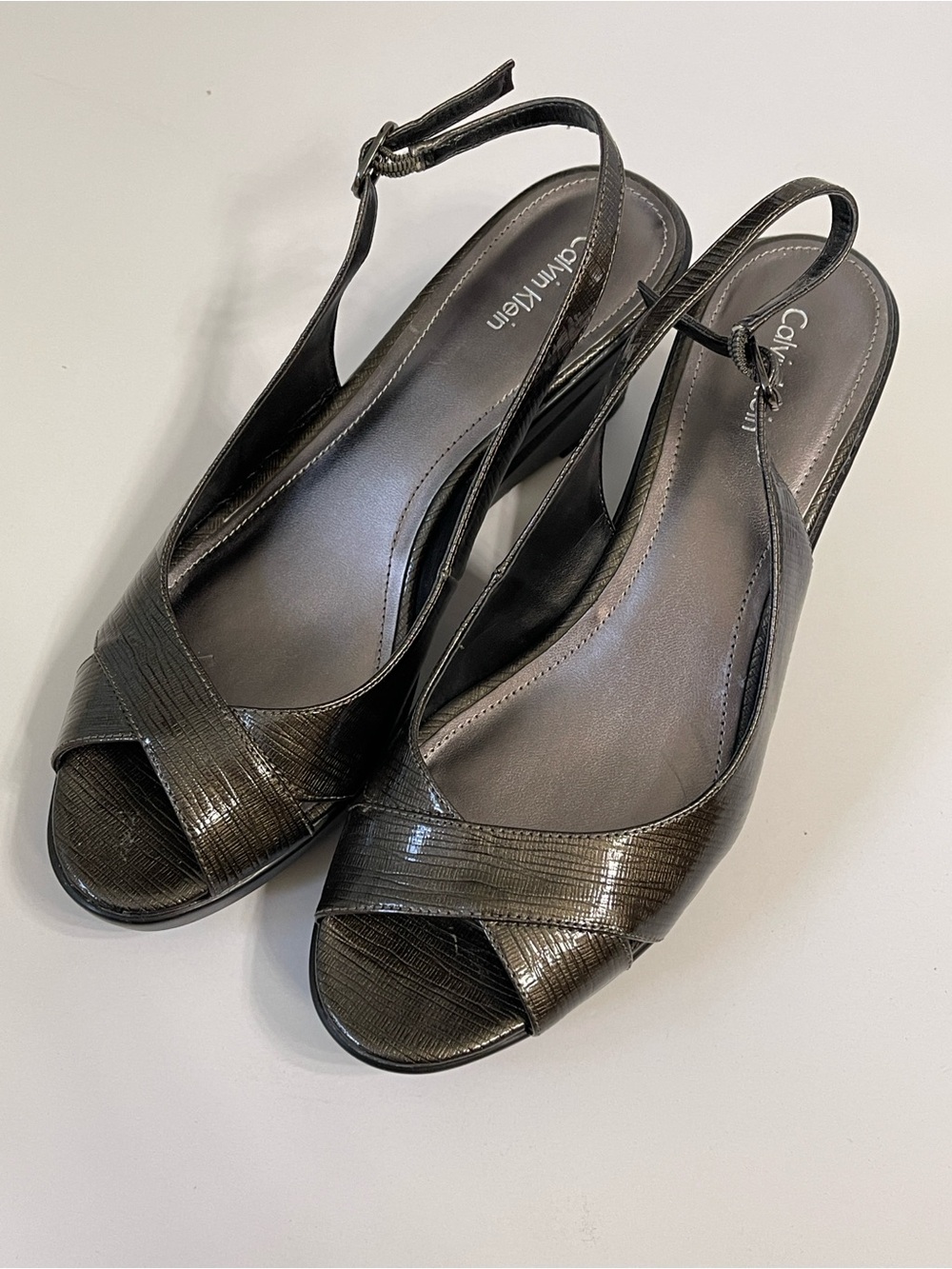 Calvin Klein Metallic Patent Exotic Lizard Slingback Peep-Toe Platform Wedge 9.5